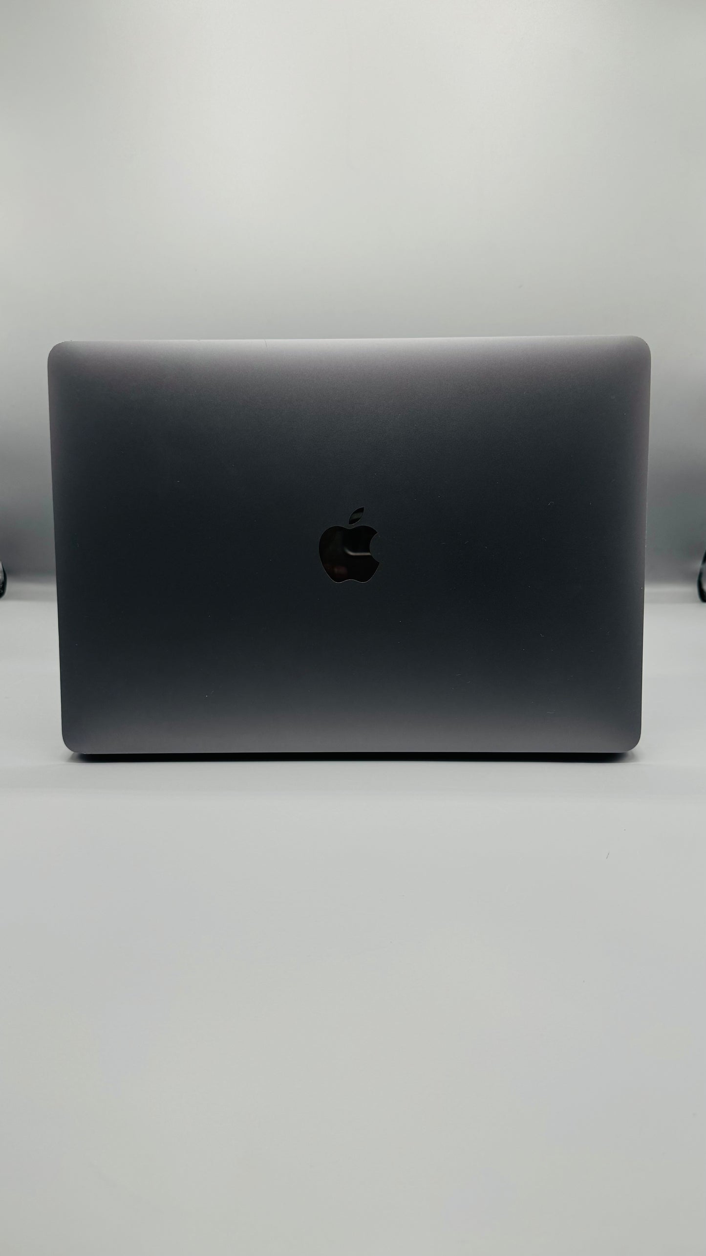 Macbook air 2020 8 gb ram 256 ssd